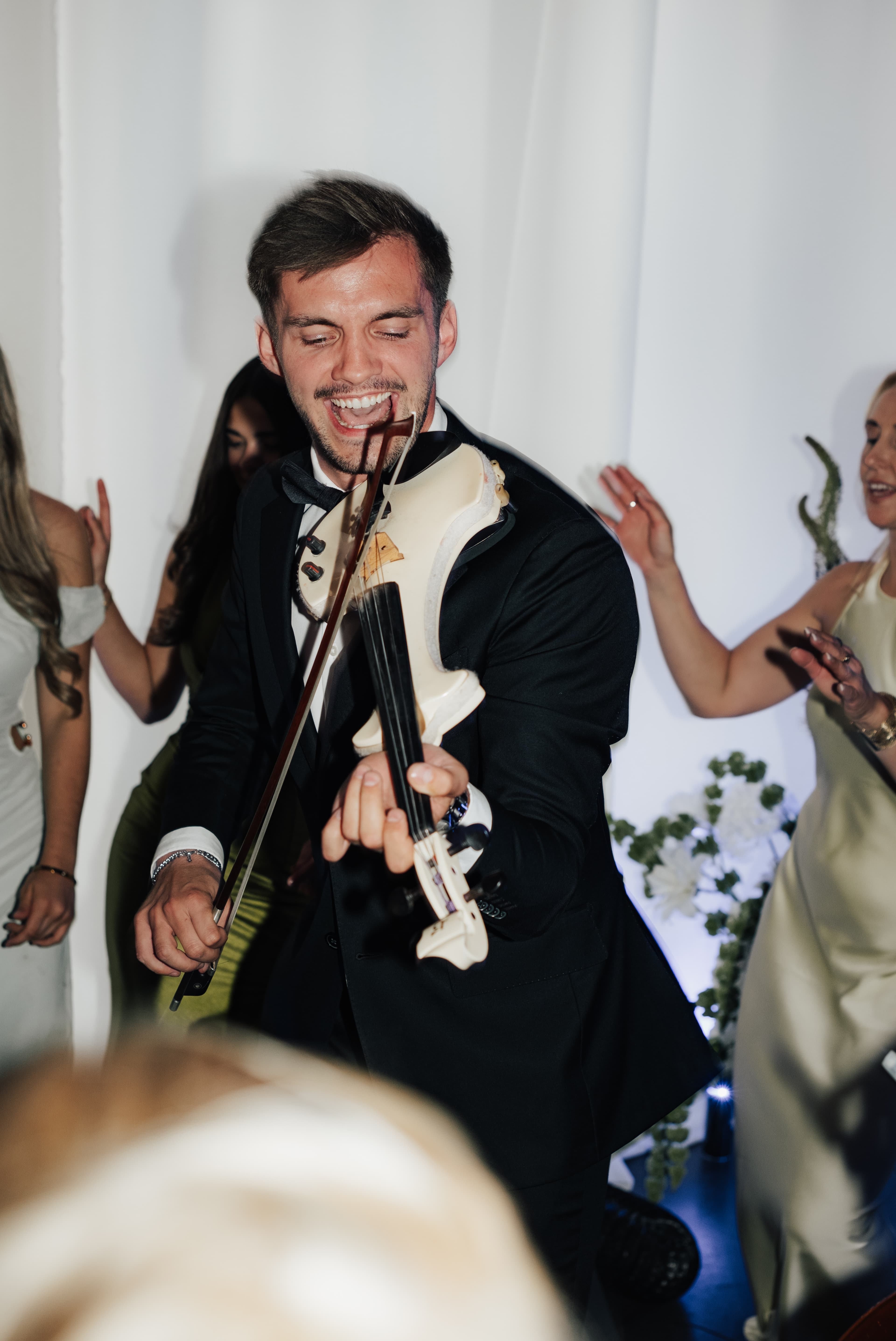 Chris Schaefer Hochzeit Party Violine DJ